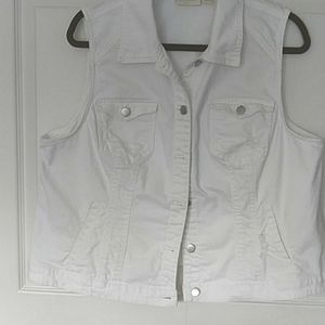 white denim slightly distressed vest